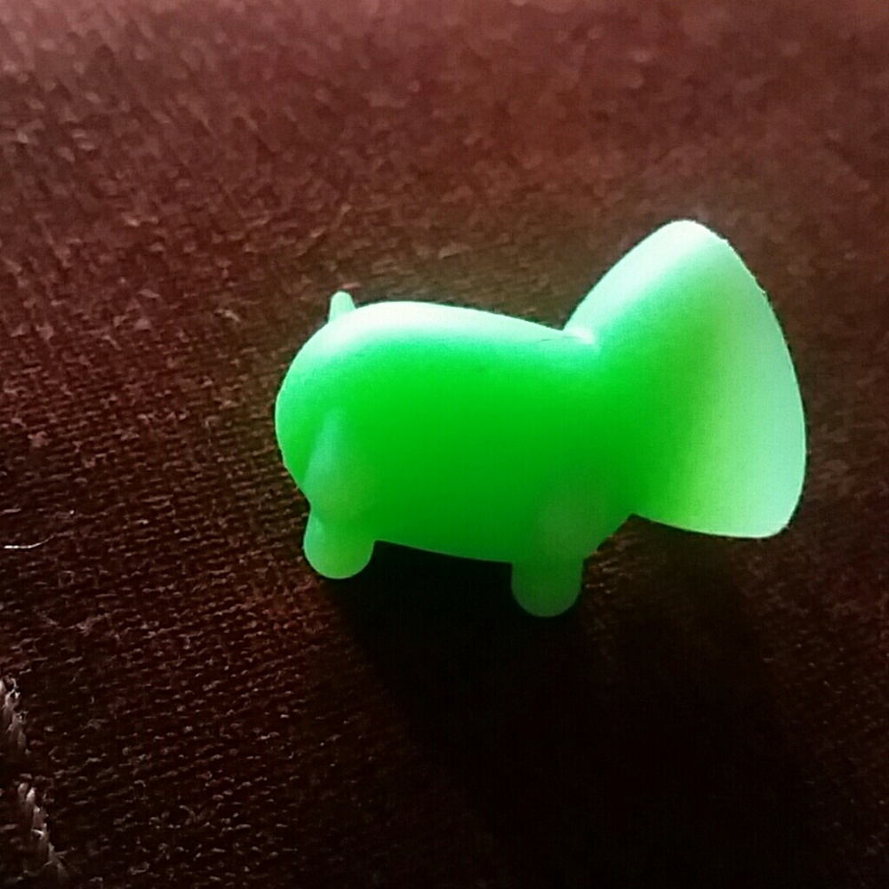 Pig pop socket